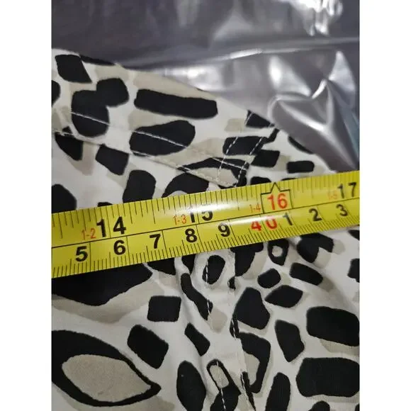 Chico's Animal Print Jacket Size 1 Neutral Black Tan White Size M 8-10 - Picture 13 of 16